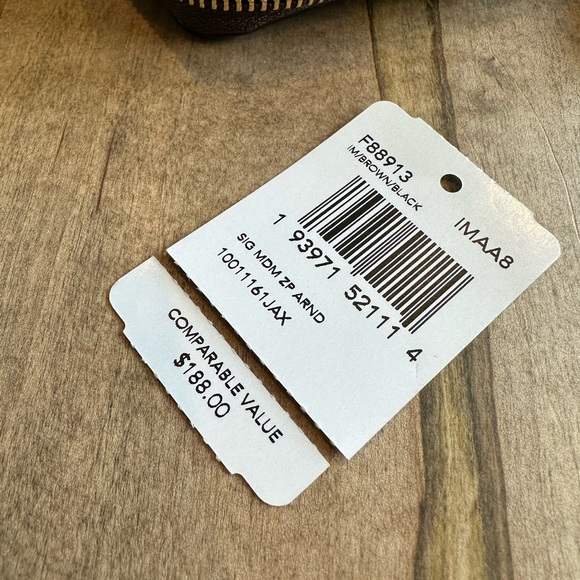 NWT Coach Signature Zip Around Wallet - Picture 6 of 6